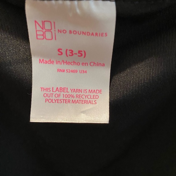 New With Tag No Boundaries Black Top Size S - Picture 5 of 10